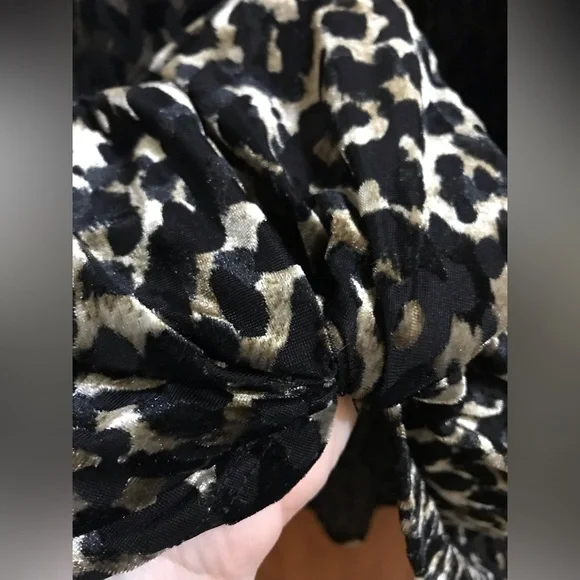 Karen Kane 2X Black Leopard Print Top - Picture 8 of 8